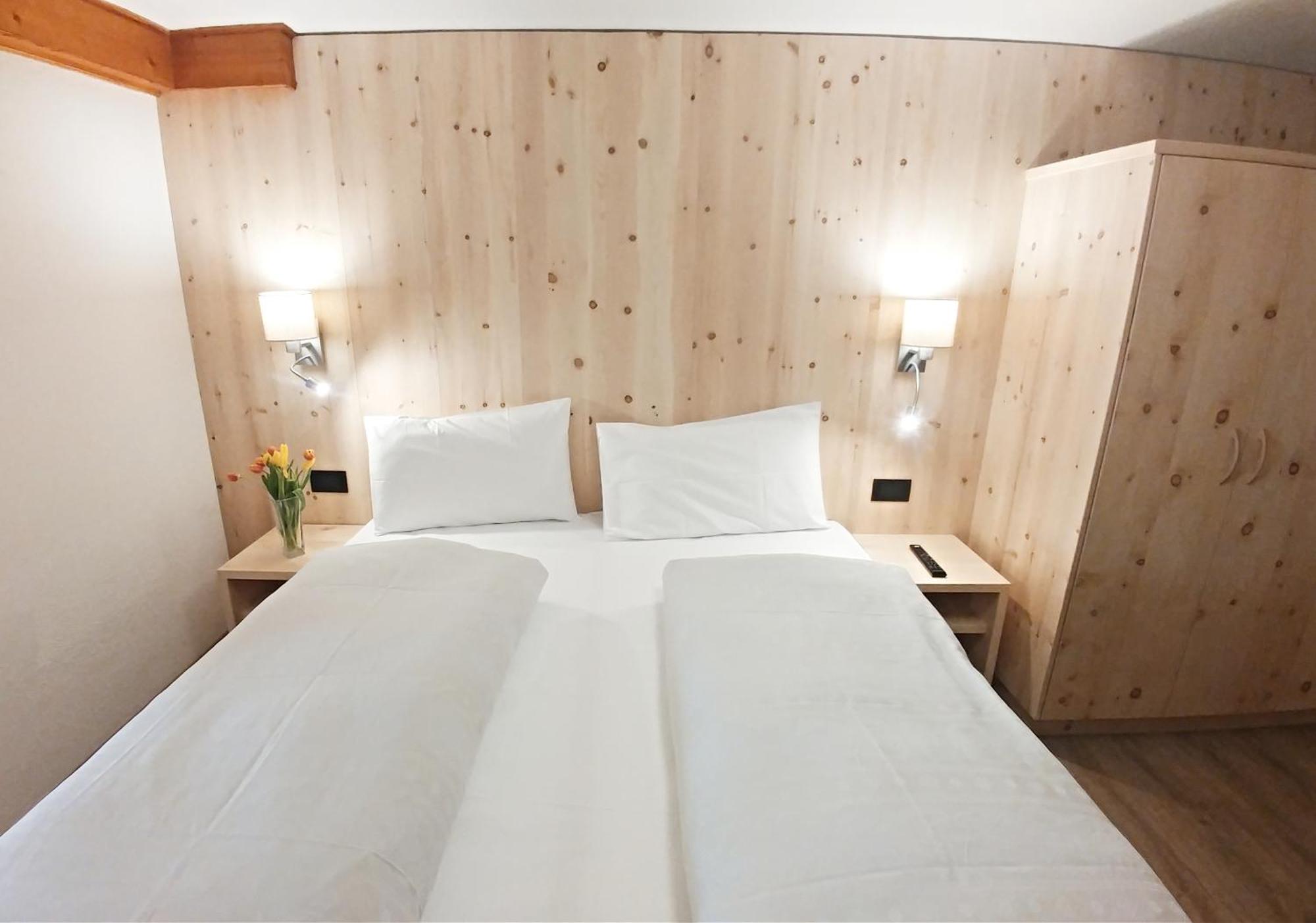 Bed and Breakfast Garni Gabrieli Corvara In Badia Habitación foto